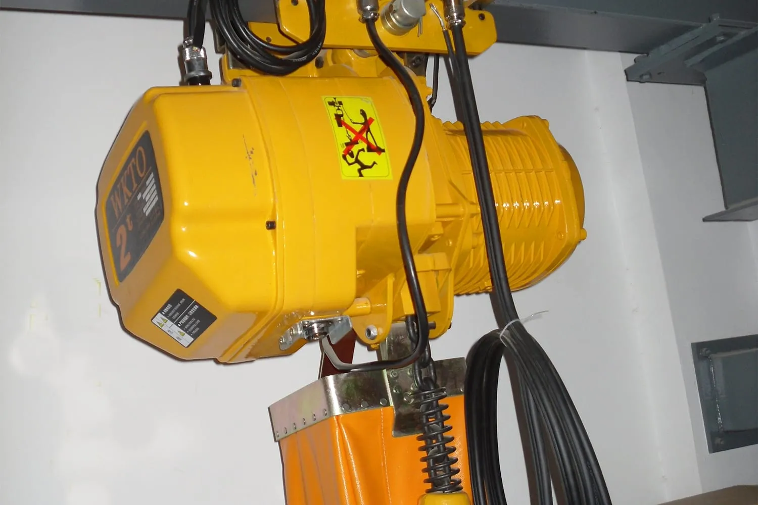 Electric chain hoist