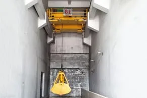 Grab bucket overhead crane 5